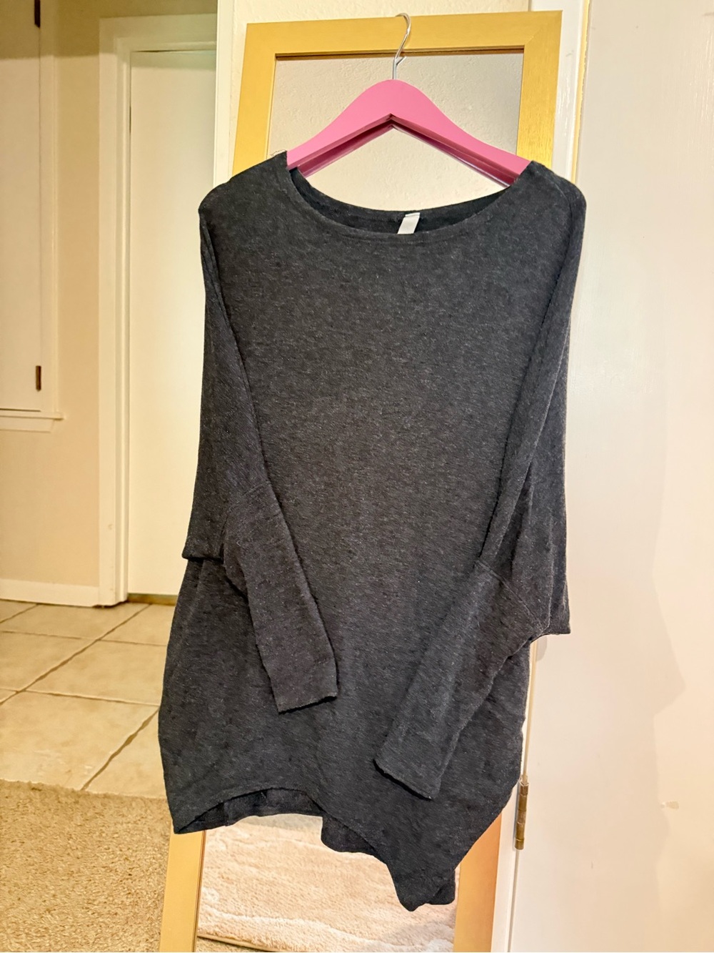 Jolie Charcoal Gray Long Sleeve Lightweight Sweater Top. super cute!